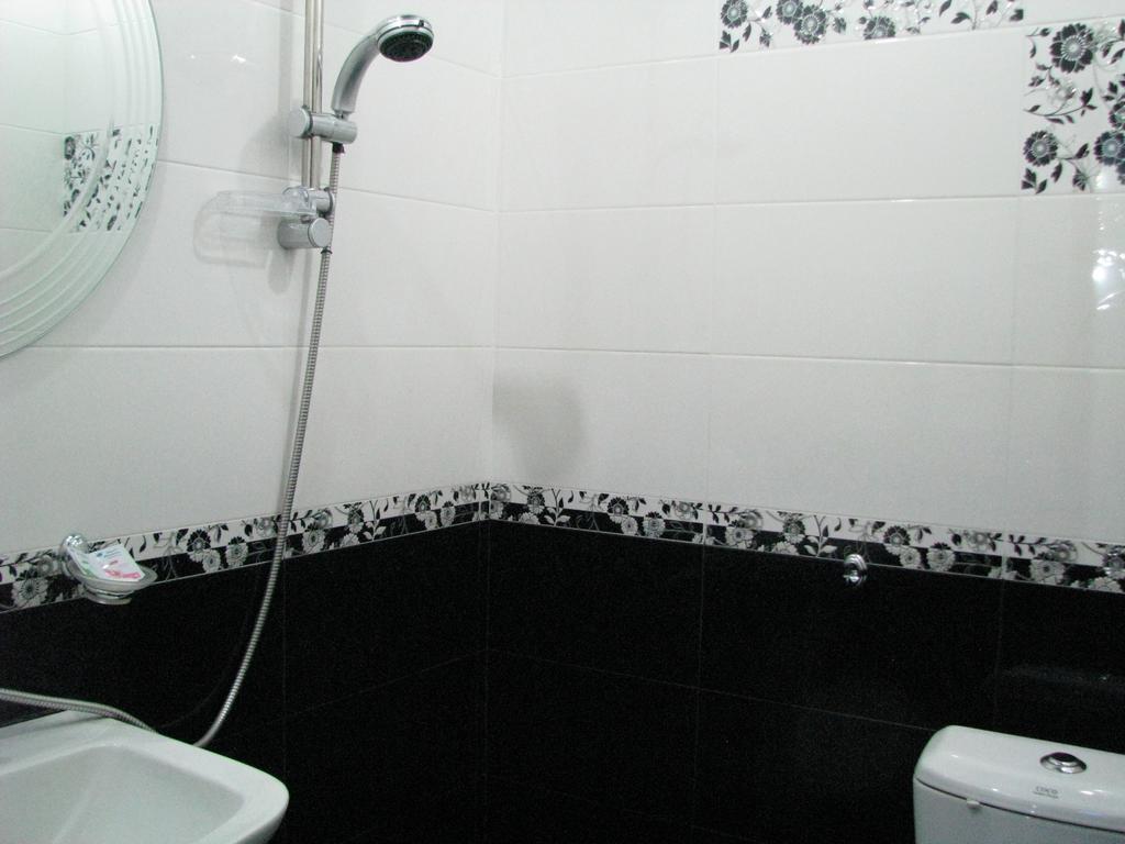 Princ Plaza Hotel Yerevan Quarto foto