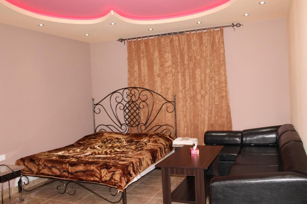 Princ Plaza Hotel Yerevan Quarto foto