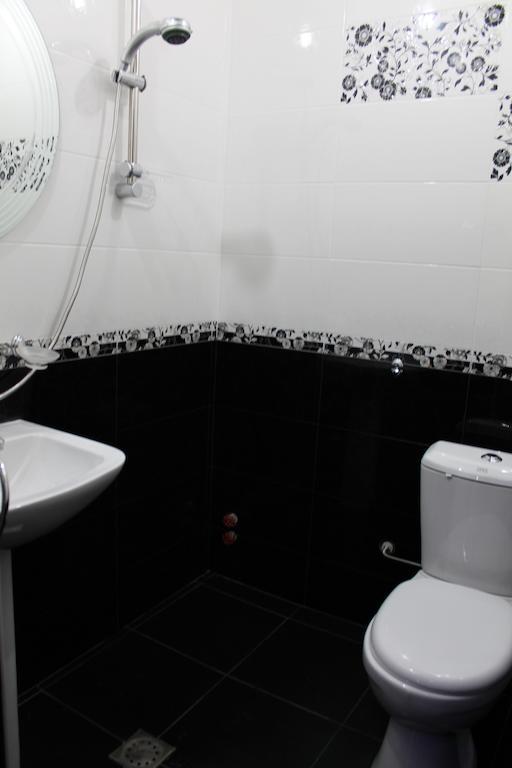 Princ Plaza Hotel Yerevan Exterior foto